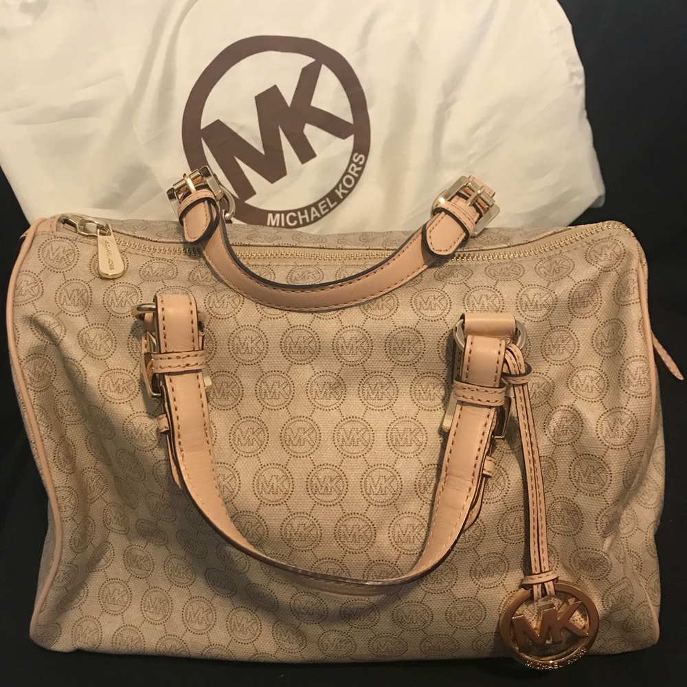 Michael kors purse